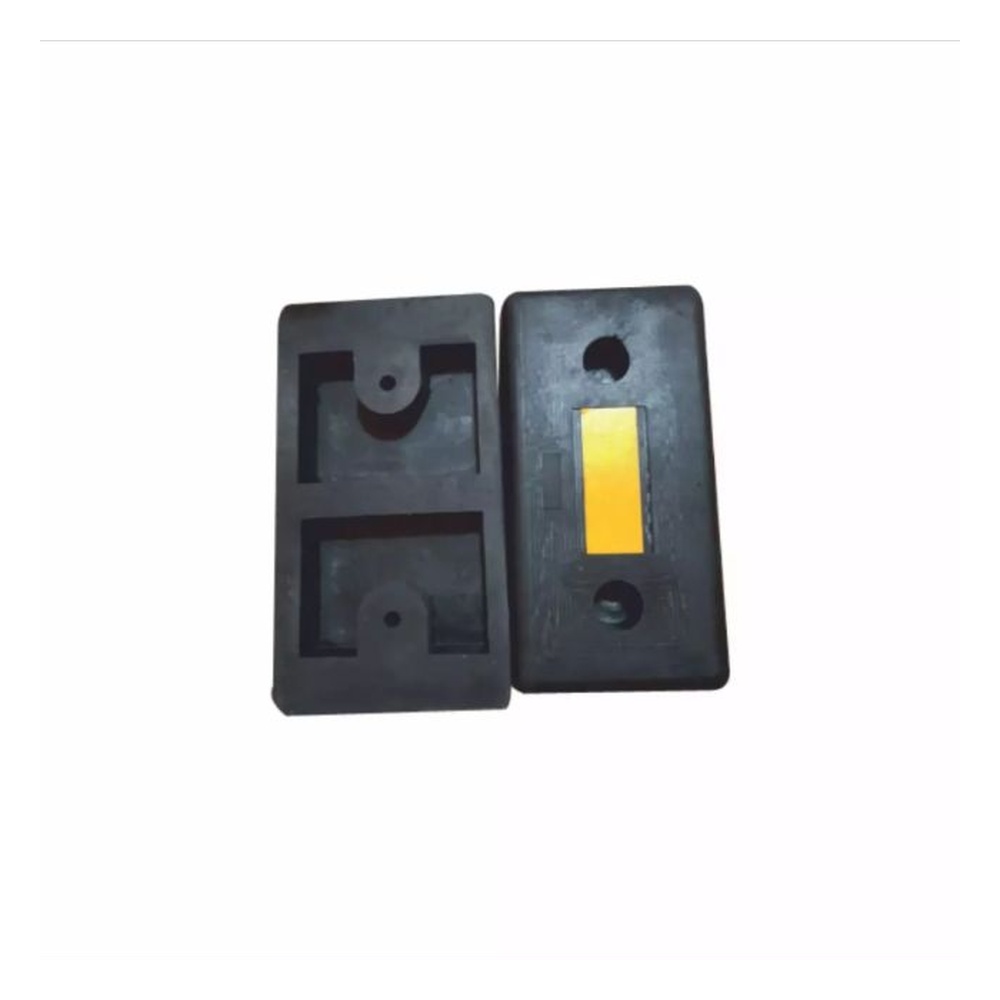 Signxpress India SI-RDB-R Dock Bumper R without Bolt (Black)