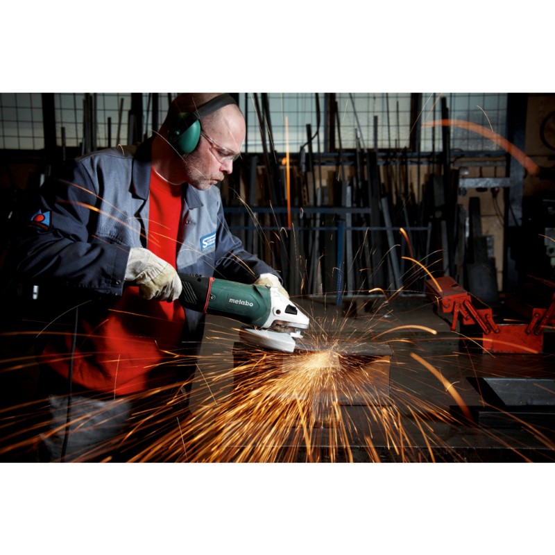 Metabo WE 24-230 MVT Angle Grinder - photo 3