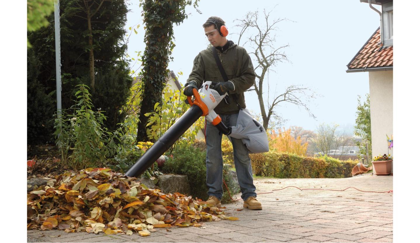STIHL SHE 81 Electric Handheld Shredder | 48110110840 - photo 4
