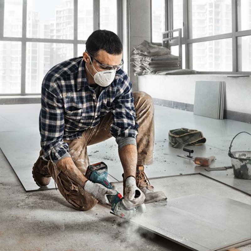 Bosch GWS 180-LI Cordless Angle Grinder, 11,000 rpm, M10, Brushless Motor, Restart Protection, 1.4 Kg + Accessories, 2 x GBA 18V 4.0Ah battery, Quick charger GAL 18V-40 Professional, 1 Year Warranty - photo 4
