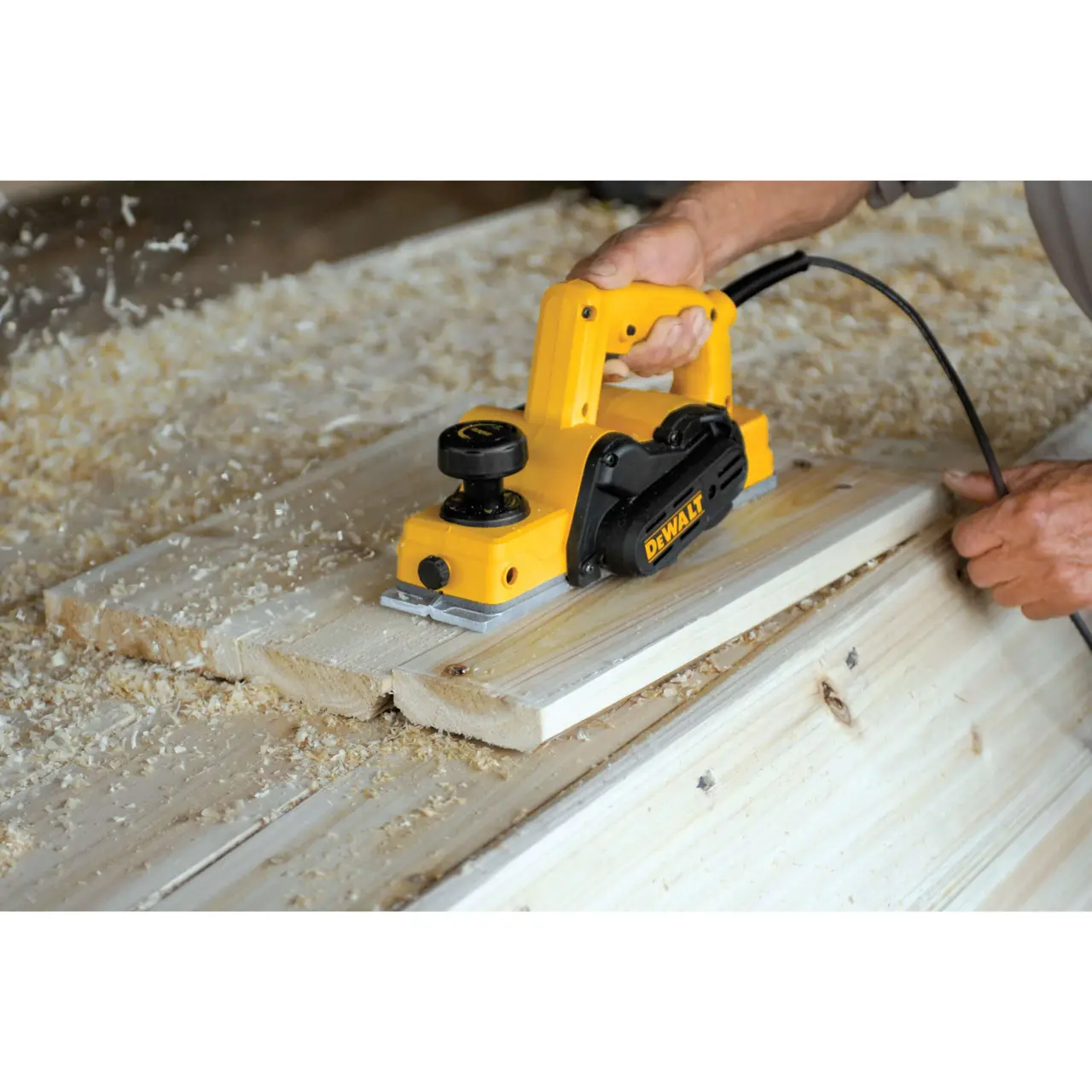 DeWALT D26676-IN Portable Planer - photo 3