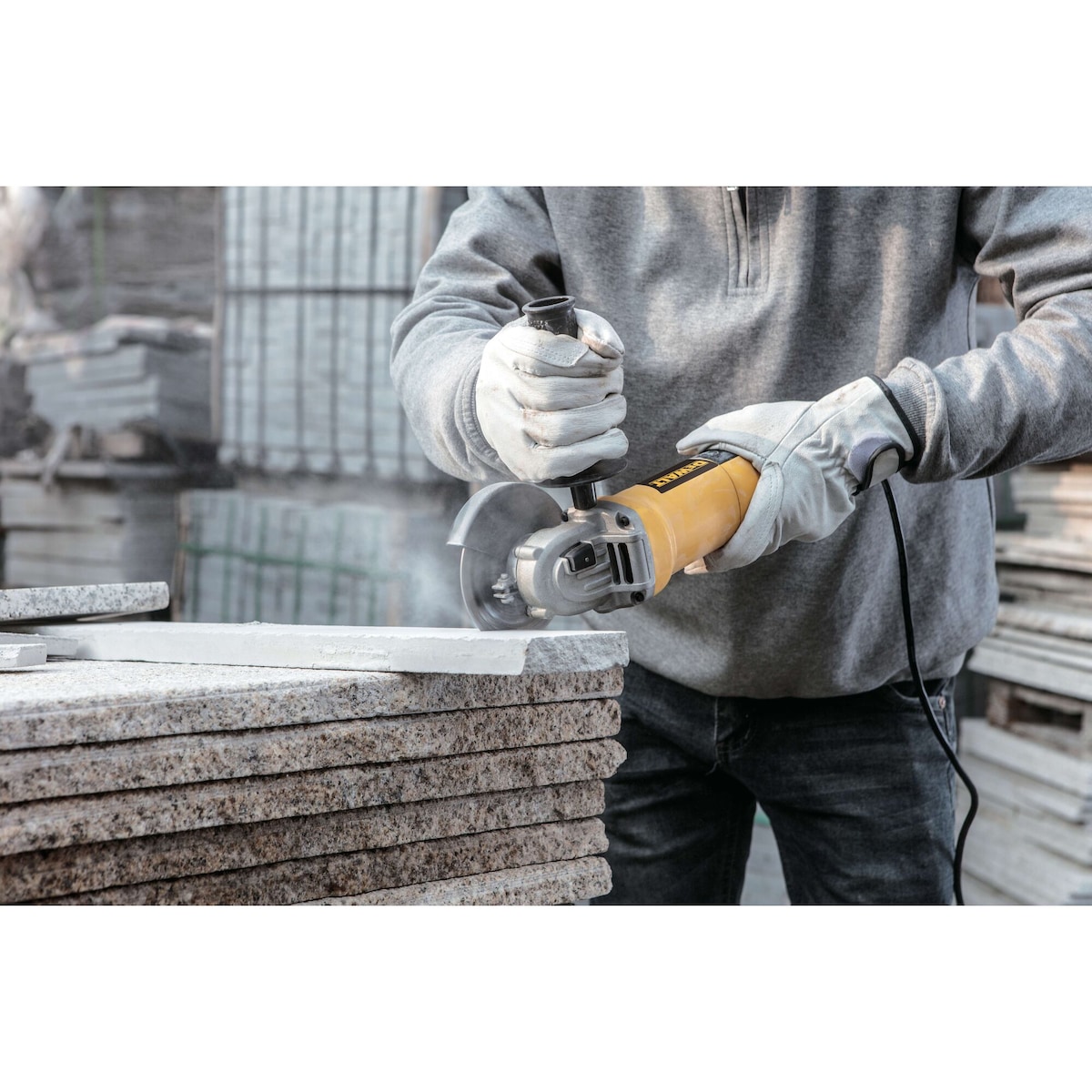 DeWALT DW801-IN 850W, 100mm Sag With Toggle Switch (Made In India) - photo 2