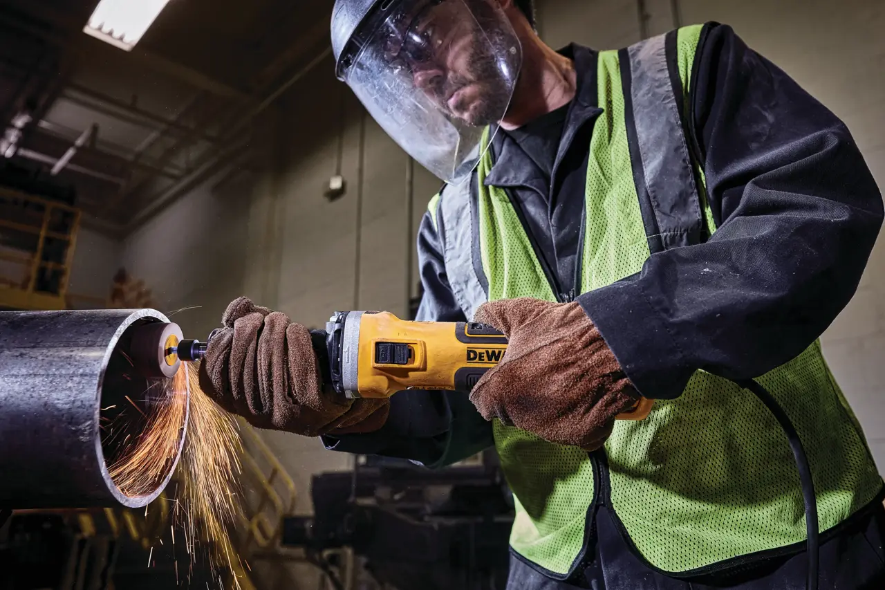 DeWALT DWE4997-QS 1300W Brushless Variable Speed Die Grinder - photo 4