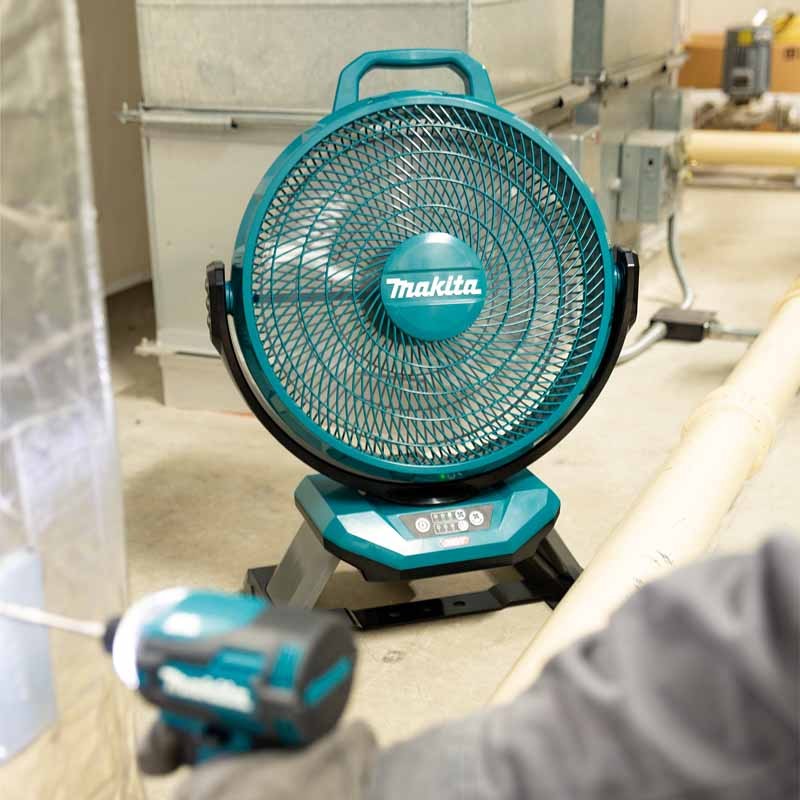 Makita CF002GZ 40V Max Cordless Jobsite Fan 330mm - photo 2