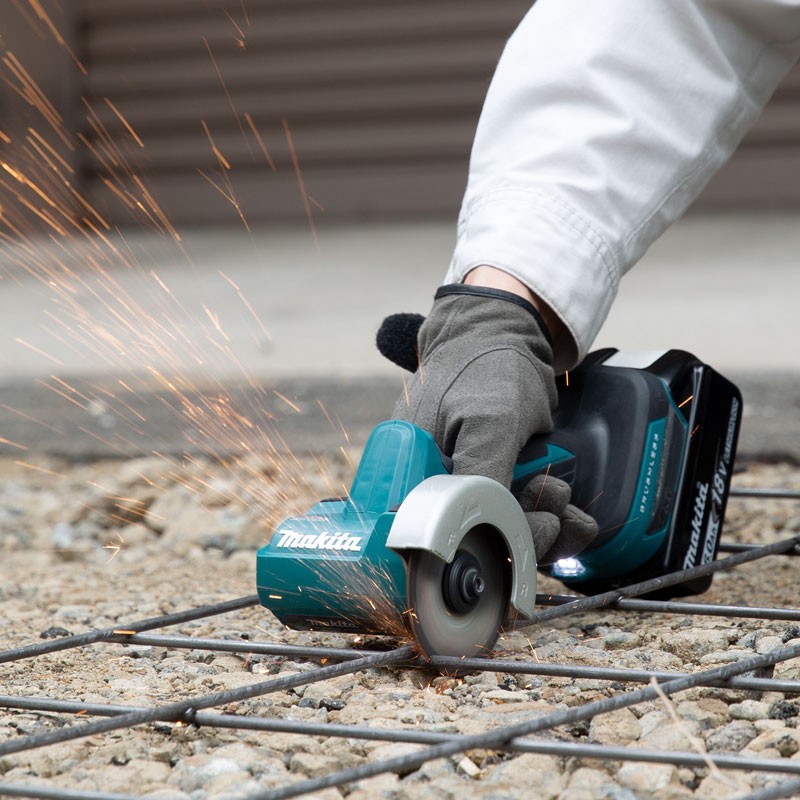 Makita DMC300Z 18V LXT Cordless Compact Cut-Off Saw - photo 3