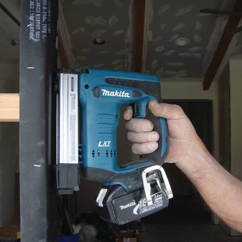 Makita DST221Z 18V Cordless Stapler 10 mm - photo 2