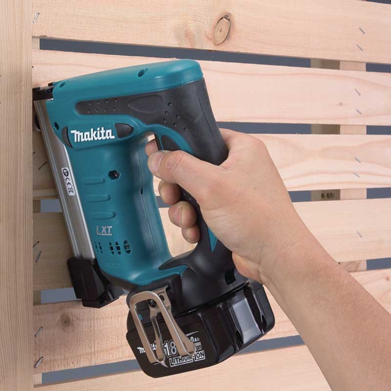 Makita DST221Z 18V Cordless Stapler 10 mm - photo 3