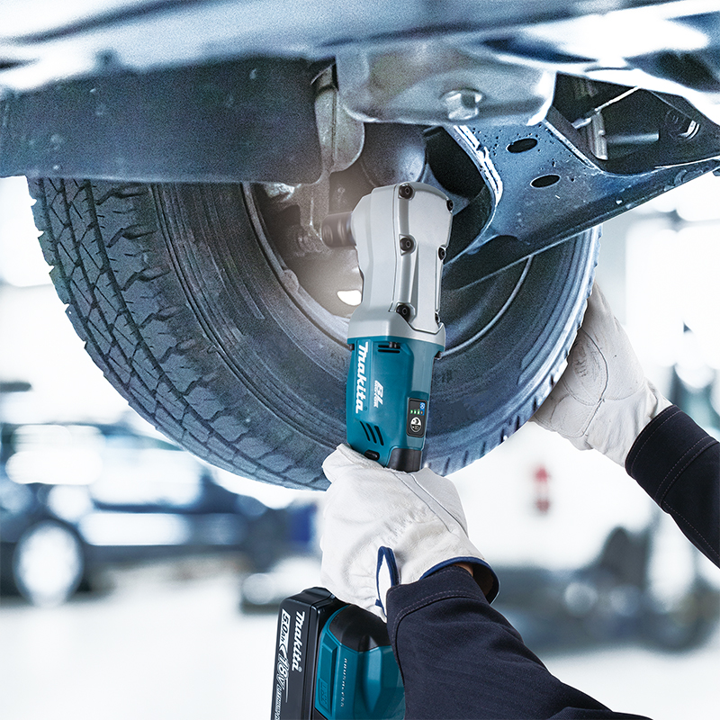 Makita DTL300RTJ 18V Angle Impact Wrench - photo 3