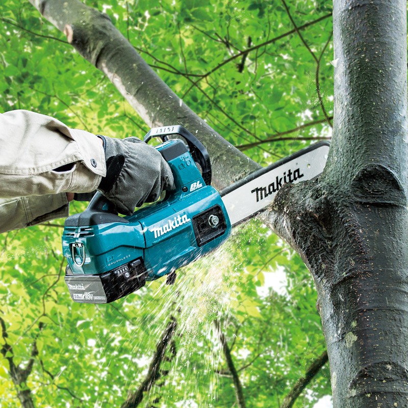Makita DUC254Z 18V Cordless Chainsaw 250mm - photo 3