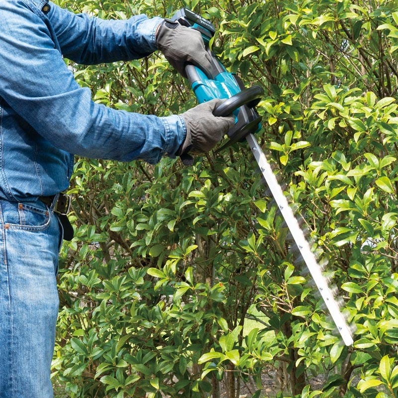 Makita DUH606RT 18V Cordless Hedge Trimmer 600mm with Battery and Charger - photo 2