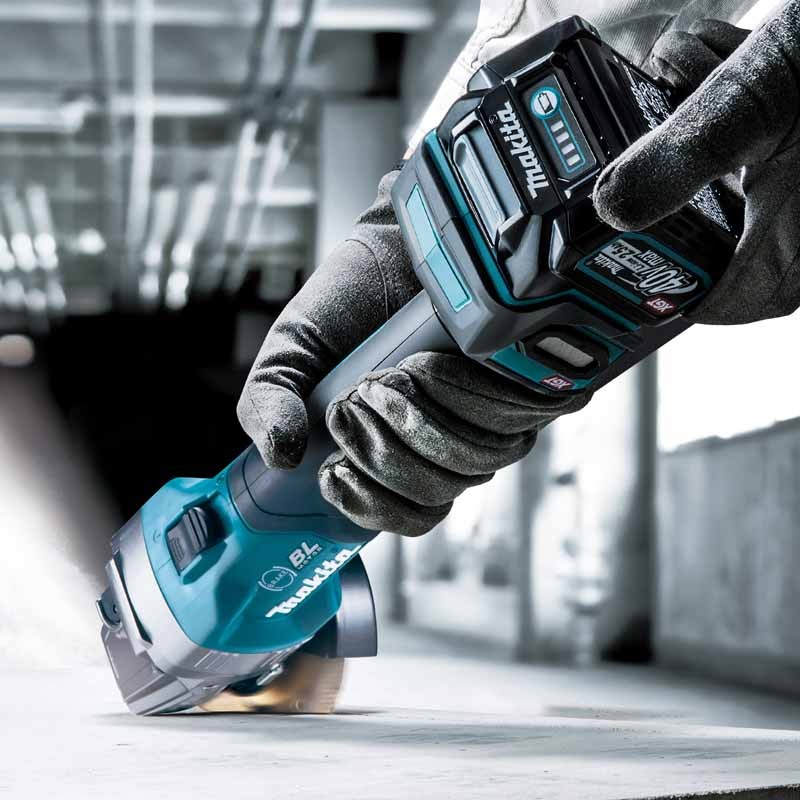 Makita GA003GZ 40V Cordless Angle Grinder 100mm Slide Switch - photo 2