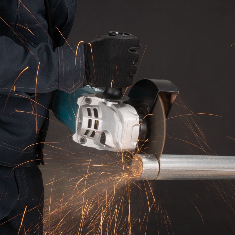 Makita GA7090 180mm 2200W Angle Grinder Large Trigger - photo 3