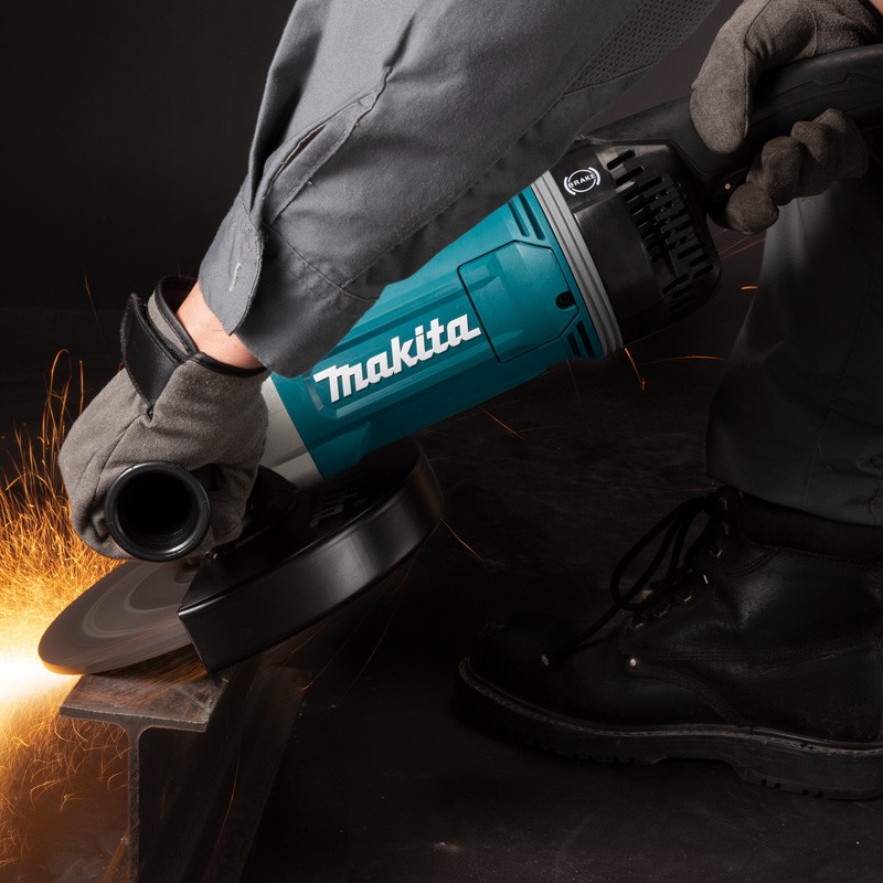 Makita GA9070 2700 W Angle Grinder - photo 2