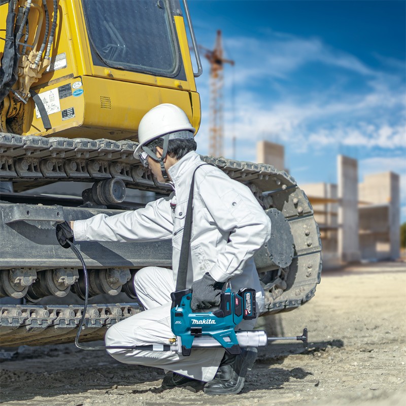 Makita GP001GZ 40V Max Cordless Grease Gun - photo 3