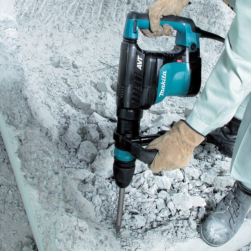 Makita HM1111C Demolition Hammer, 240V - photo 2