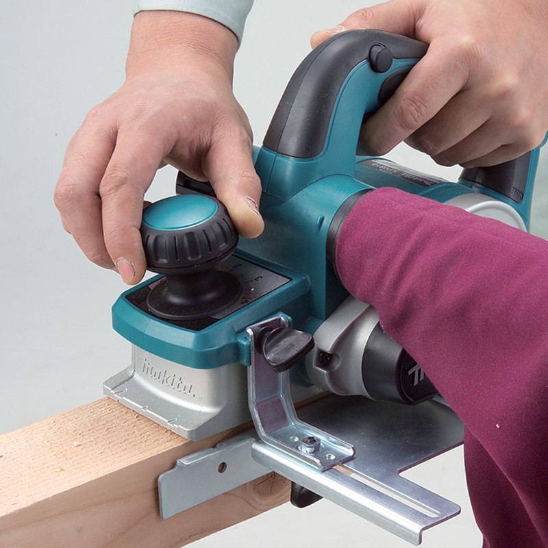 Makita KP0810 82 mm Planer 240V - photo 2