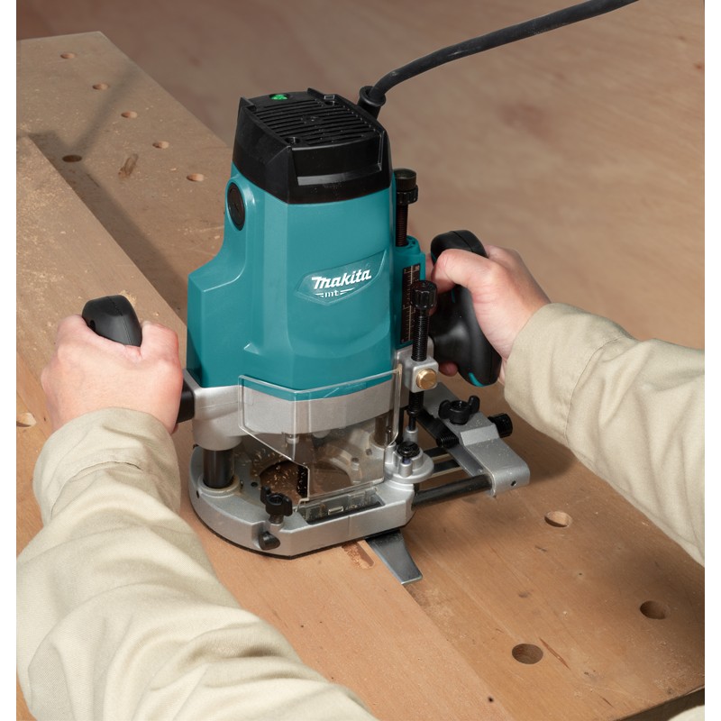 Makita M3602B Router with Anti-Restart Function 240V - photo 2