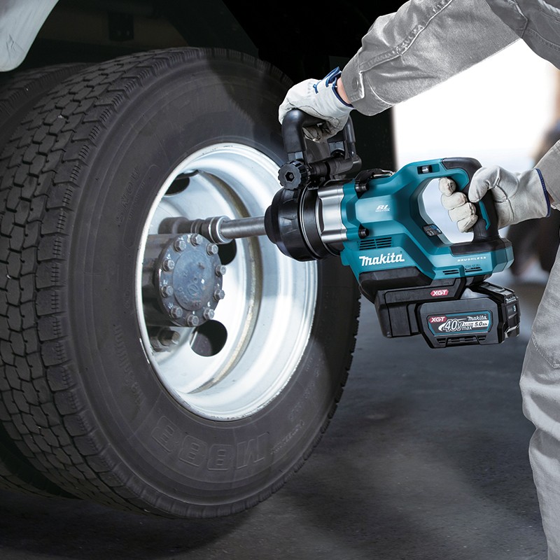 Makita TW010GX001 Impact Wrench with PDC1200 and 191N62-4 XGT Adapter - photo 3