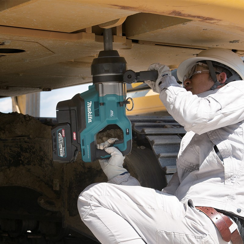 Makita TW010GX001 Impact Wrench with PDC1200 and 191N62-4 XGT Adapter - photo 2