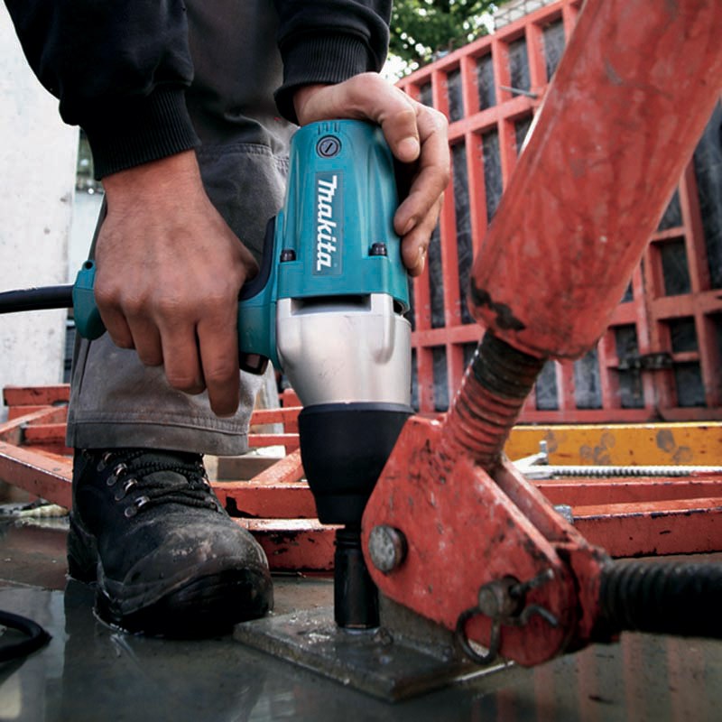 Makita TW0350 Impact Wrench 400W, 350 Nm, 240V - photo 2