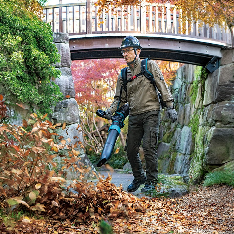 Makita UB004GZ 40V Cordless Backpack Blower - photo 3