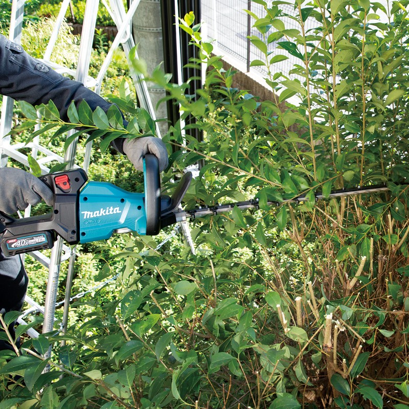 Makita UH006GZ 40V Cordless Hedge Trimmer 600mm - photo 2