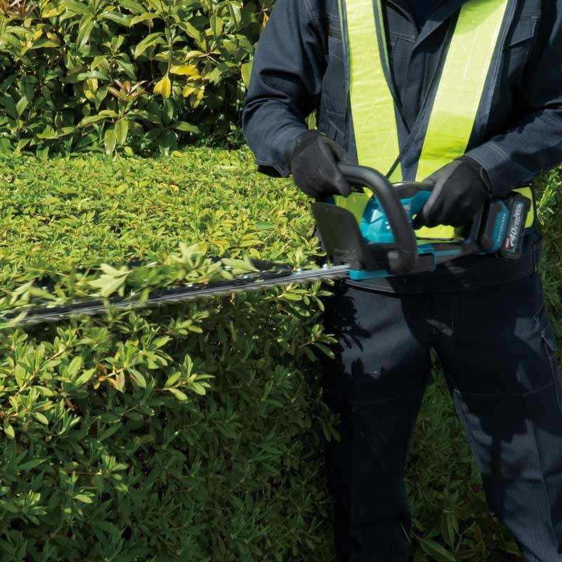 Makita UH021GZ 40V Hedge Trimmer 600mm - photo 2