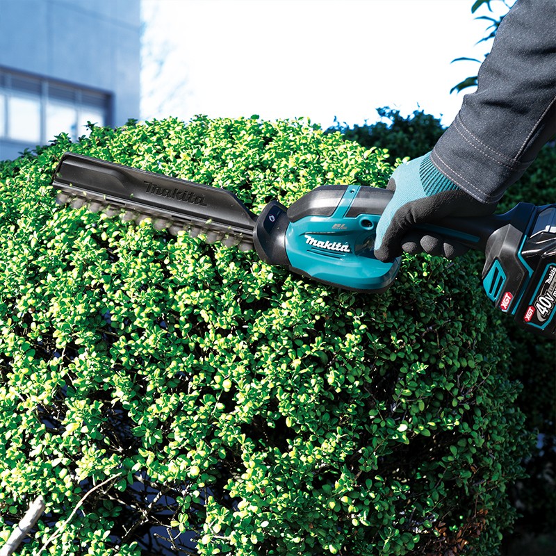 Makita UH023GZ 40V Cordless Hedge Trimmer 200mm - photo 3