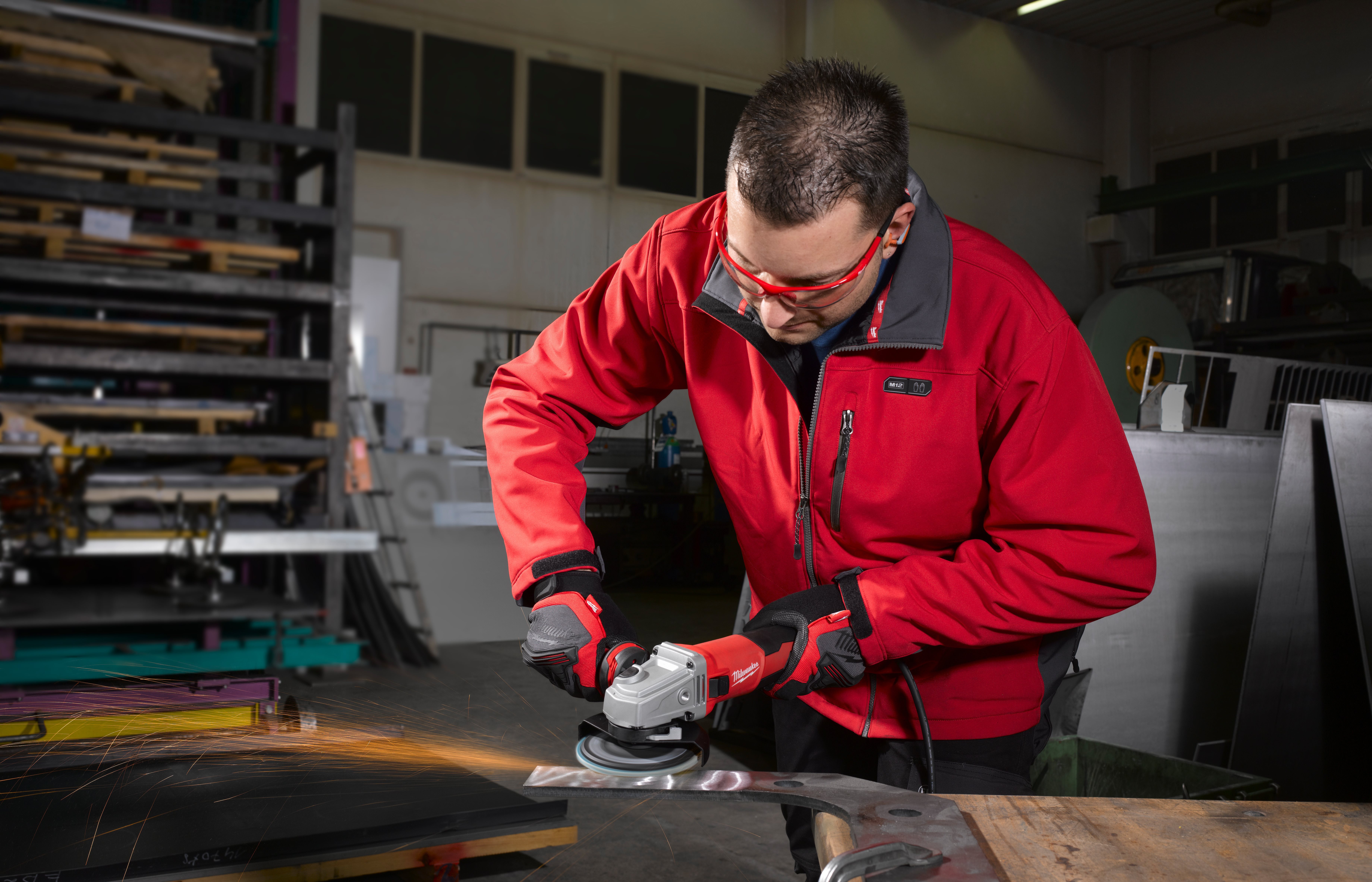Milwaukee AGV13-125XE Angle Grinder In2 - photo 3