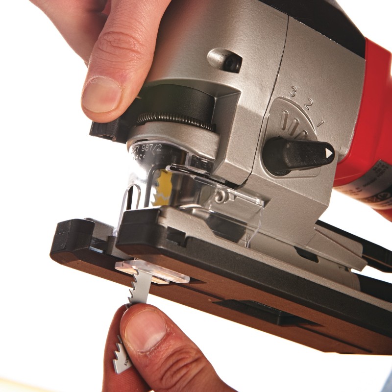 Milwaukee FSPE 110 X 710 W Body Grip Jigsaw - photo 3
