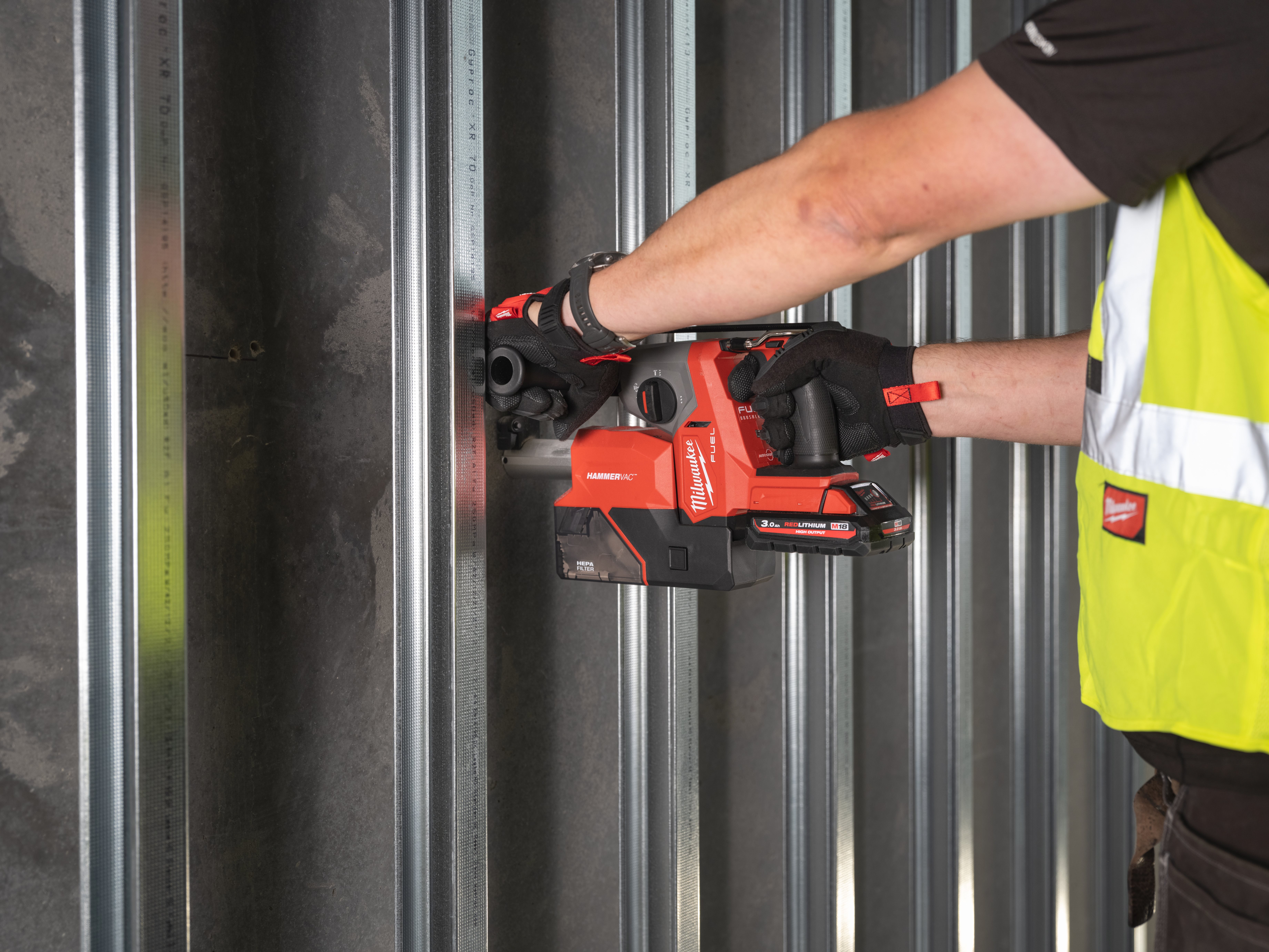 Milwaukee M18 FHACDDE-0C M18™ Fuel™ Compact 16mm Sds-Plus Hammer + M18 Dedicated Dust Extractor For Compact 16mm Sds-Plus Hammers In Hdbox - photo 4