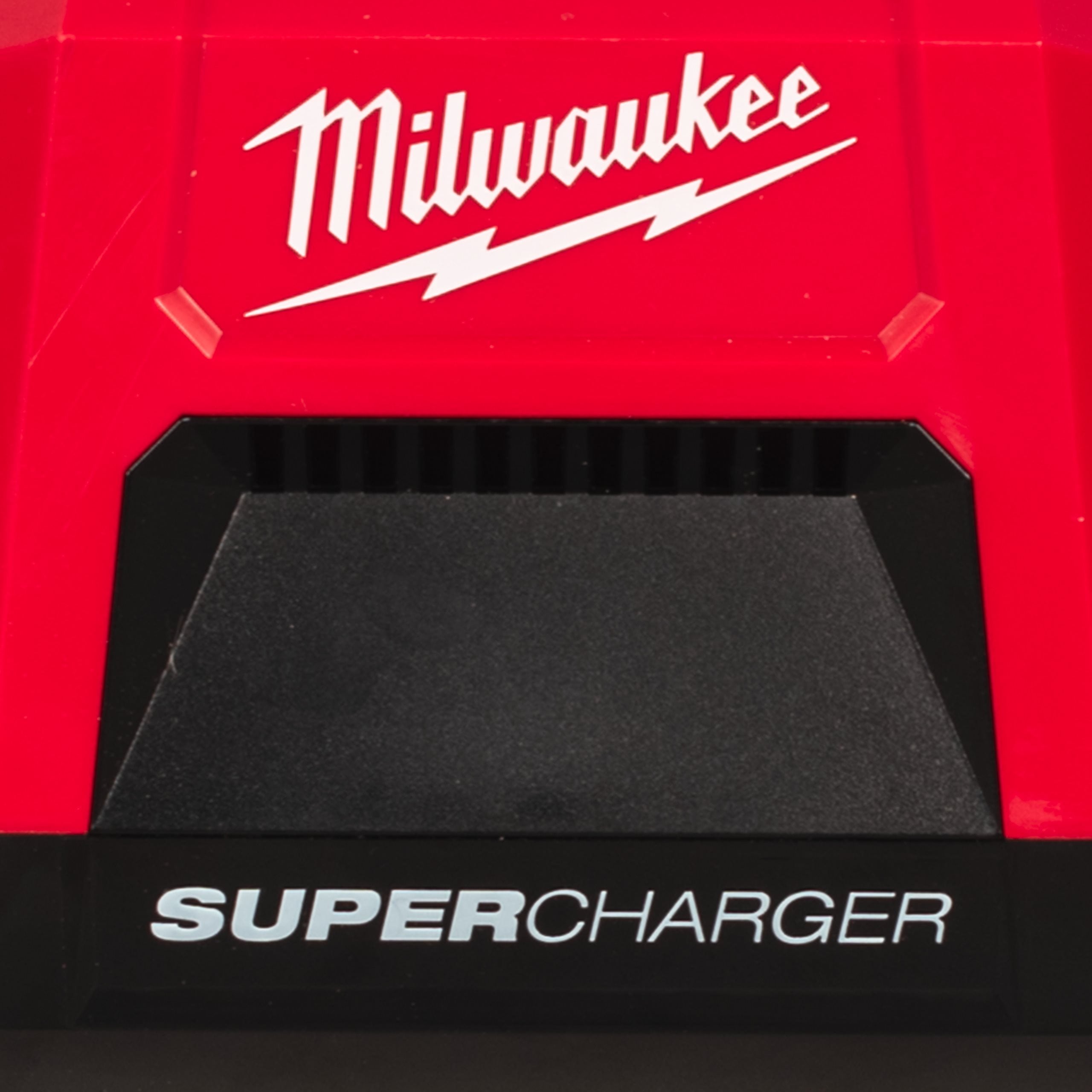 Milwaukee M18 MDBSC M18 Mobile Rated Dual Bay Super Charger - photo 3