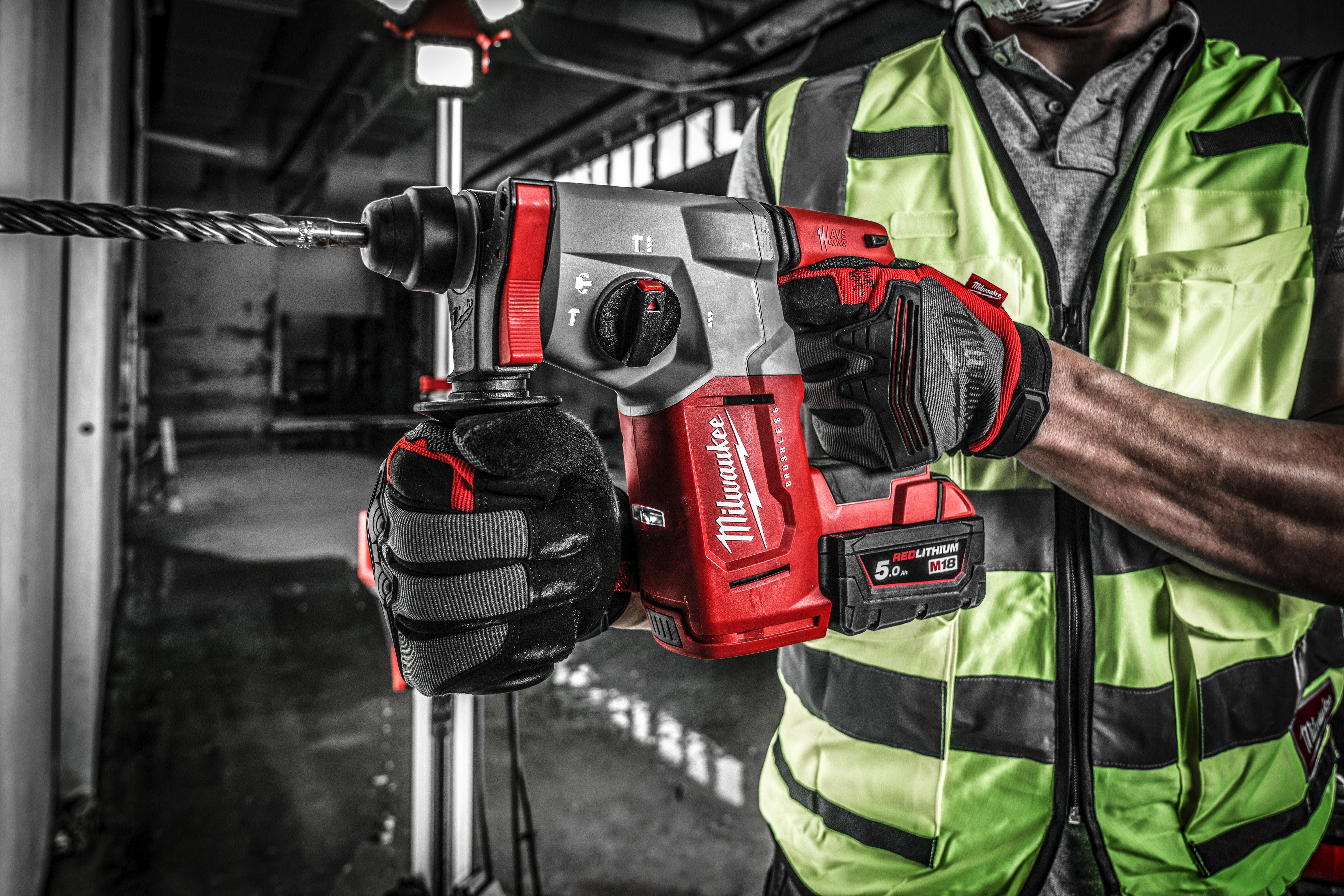 Milwaukee M18BLH-502X Brush. Sds+ 26mm Hammer In2 - photo 4