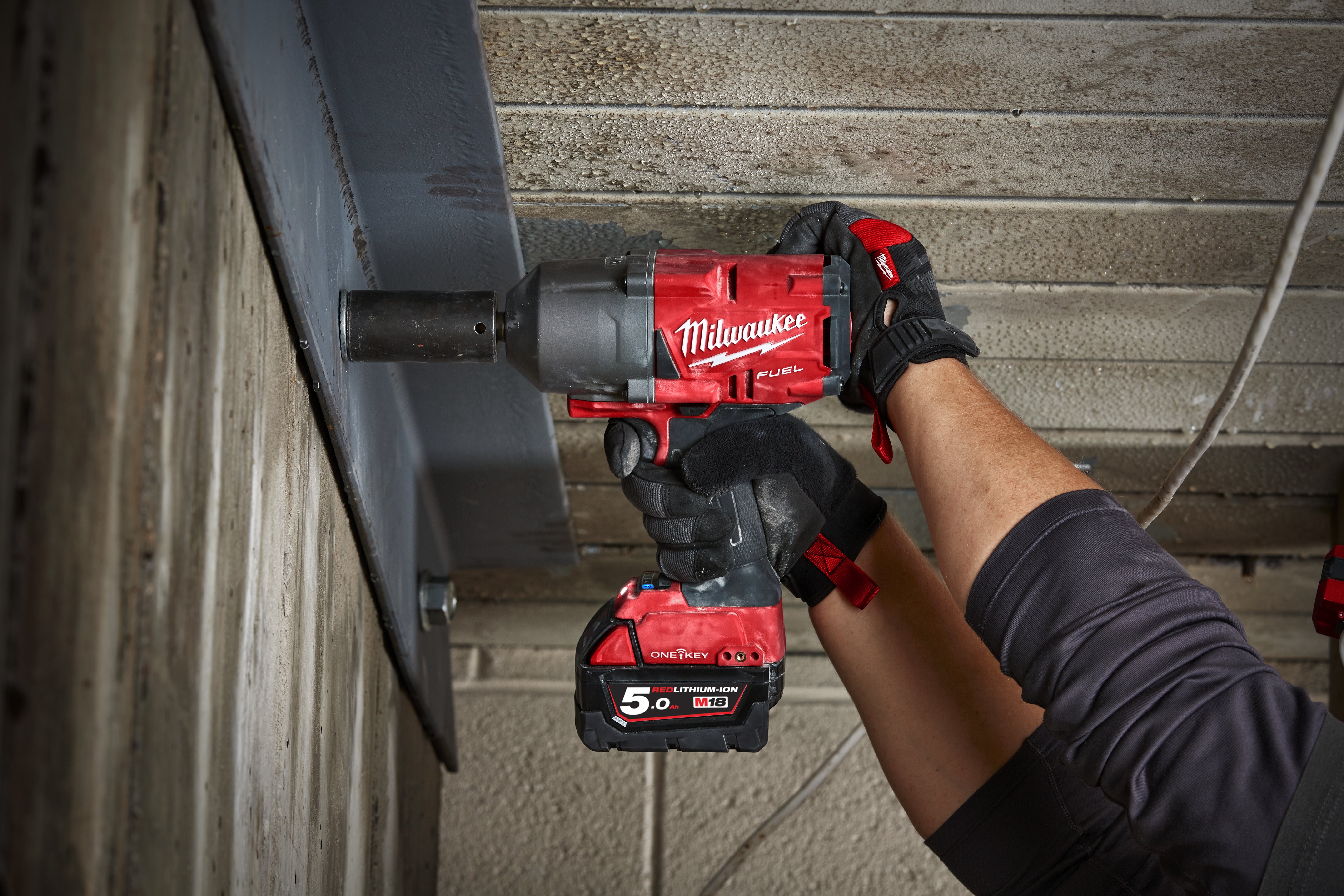 Milwaukee M18ONEFHIWP12-502X Impact Wrench In2 - photo 3