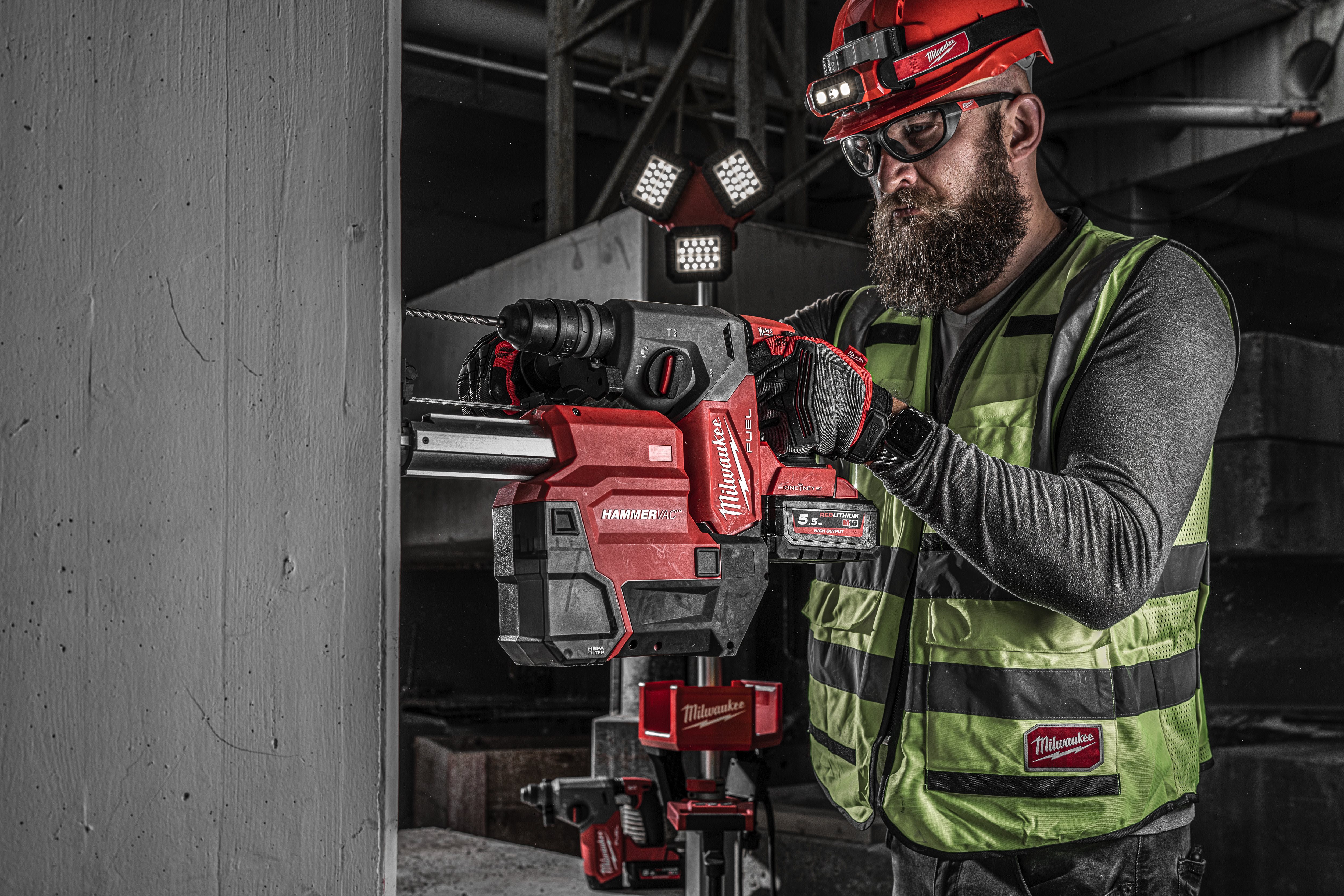 Milwaukee M18ONEFHXDEL-552C Sds 26mm Hammer In2 - photo 3