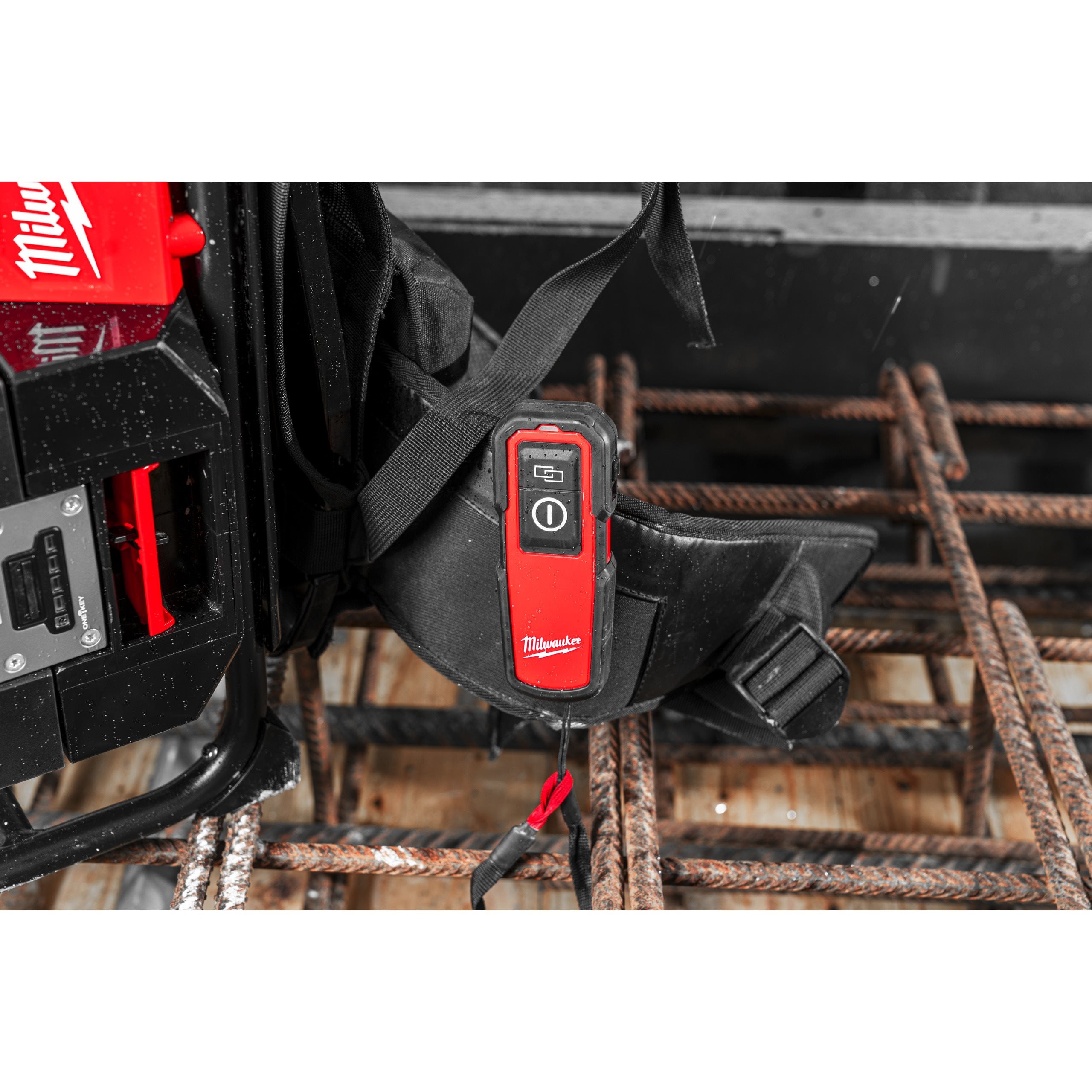 Milwaukee MXFCVBP-602 Mx Fuel Backpack Concrete Vibrator With 2 Batteries And Charger - Eu - photo 3