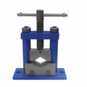 OZAR Pipe Vice Pillar Type Heavy Duty, 3/4 to 4 Inch (100 mm)