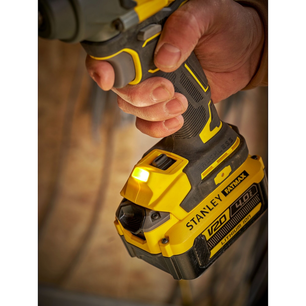 Stanley SBW920M2K-B1 20V Bl Impact Wrench - photo 4
