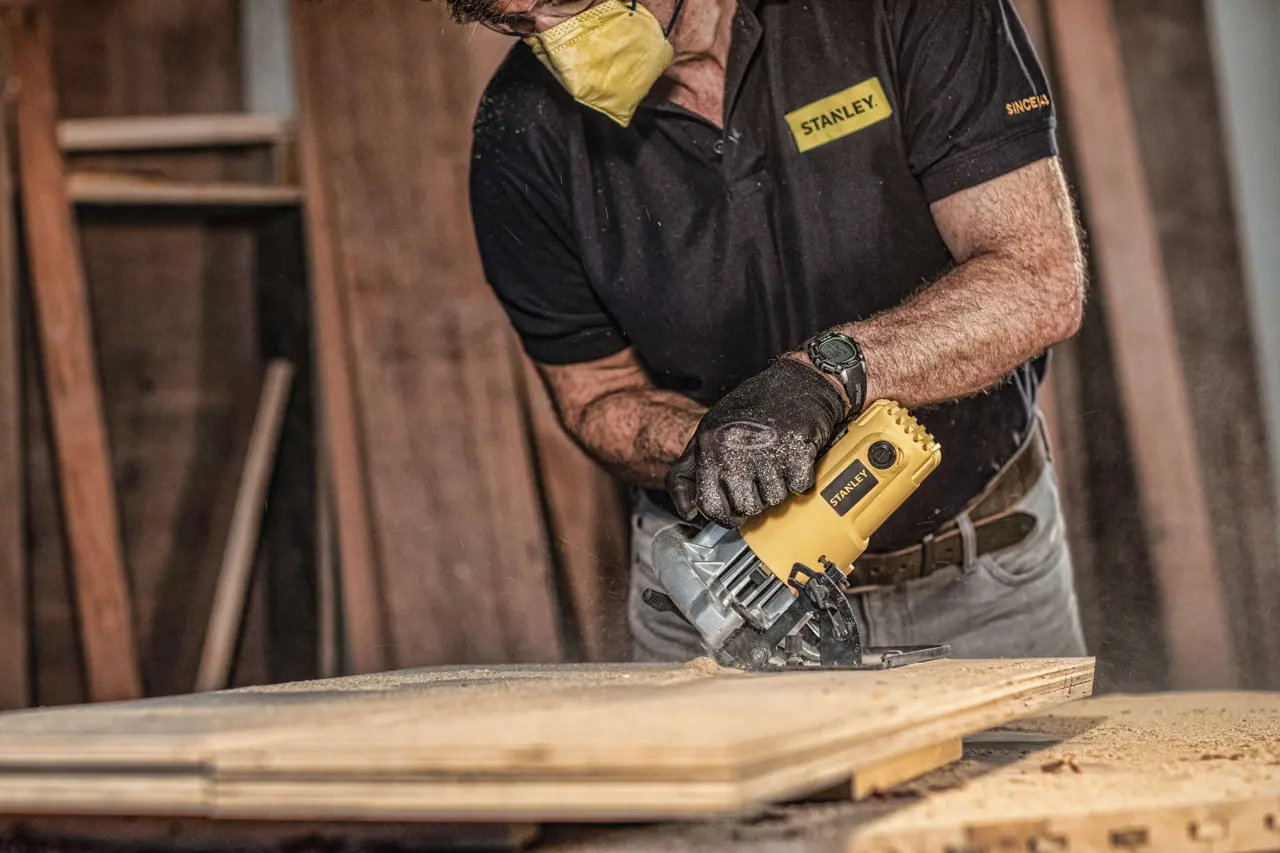 Stanley SC16-IN 1600W 190mm Circular Saw - photo 6