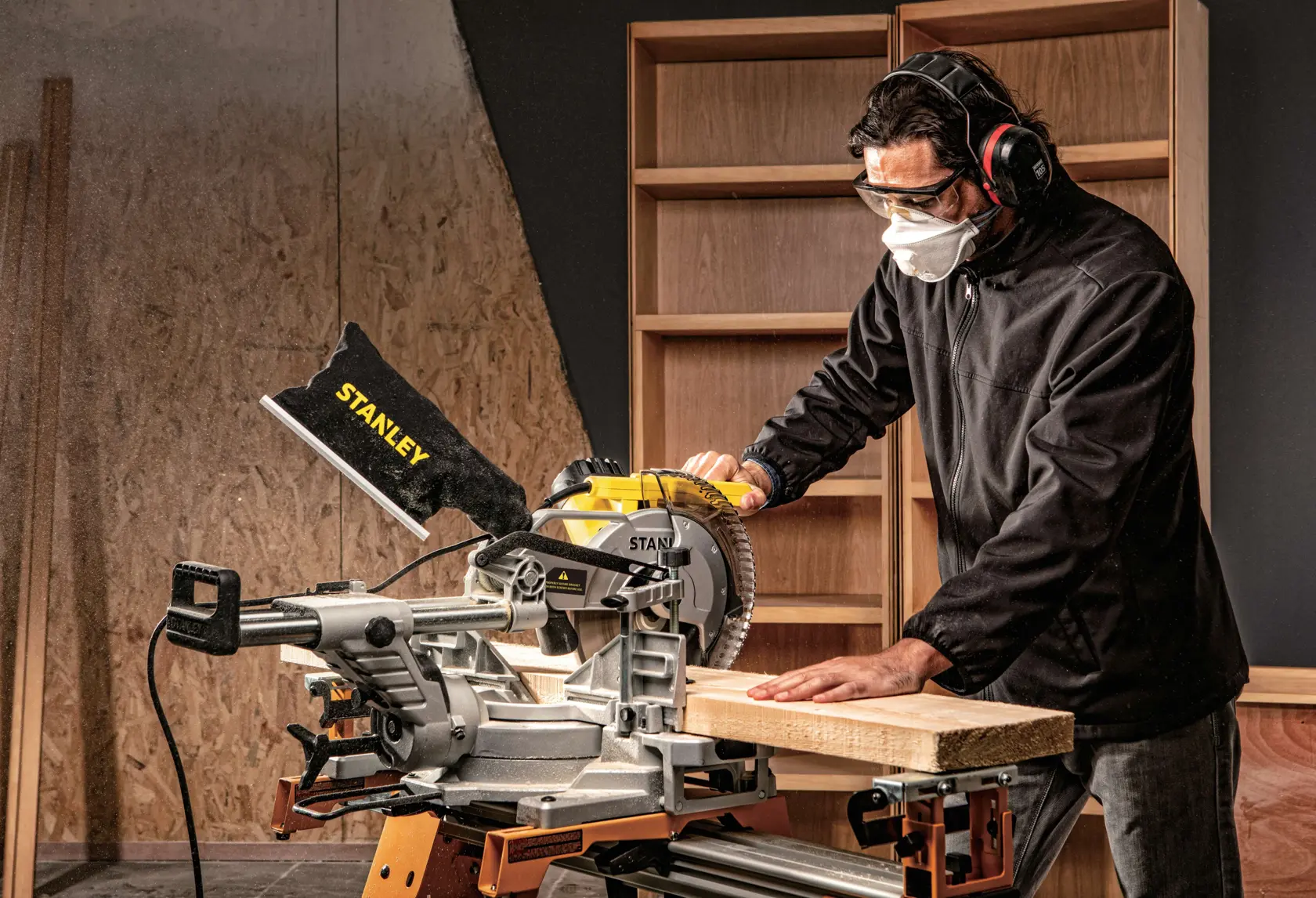 Stanley SM18-IN 1800W Compound Miter Saw - photo 4