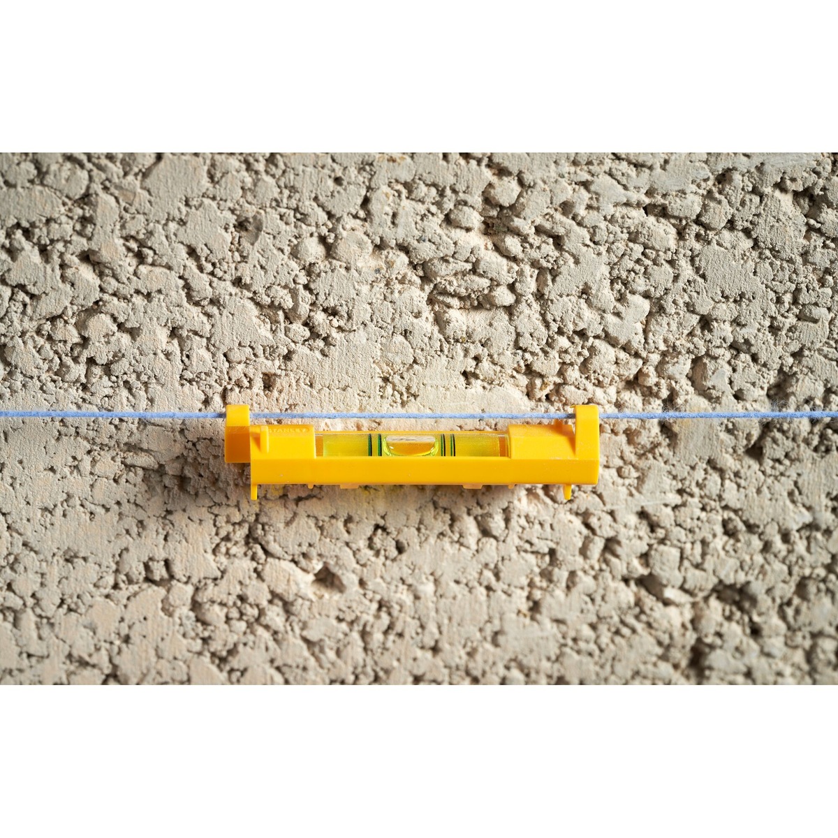 Stanley STHT47113-0 1:1 Plast Kit W/ Blue Chalk And Level - photo 3