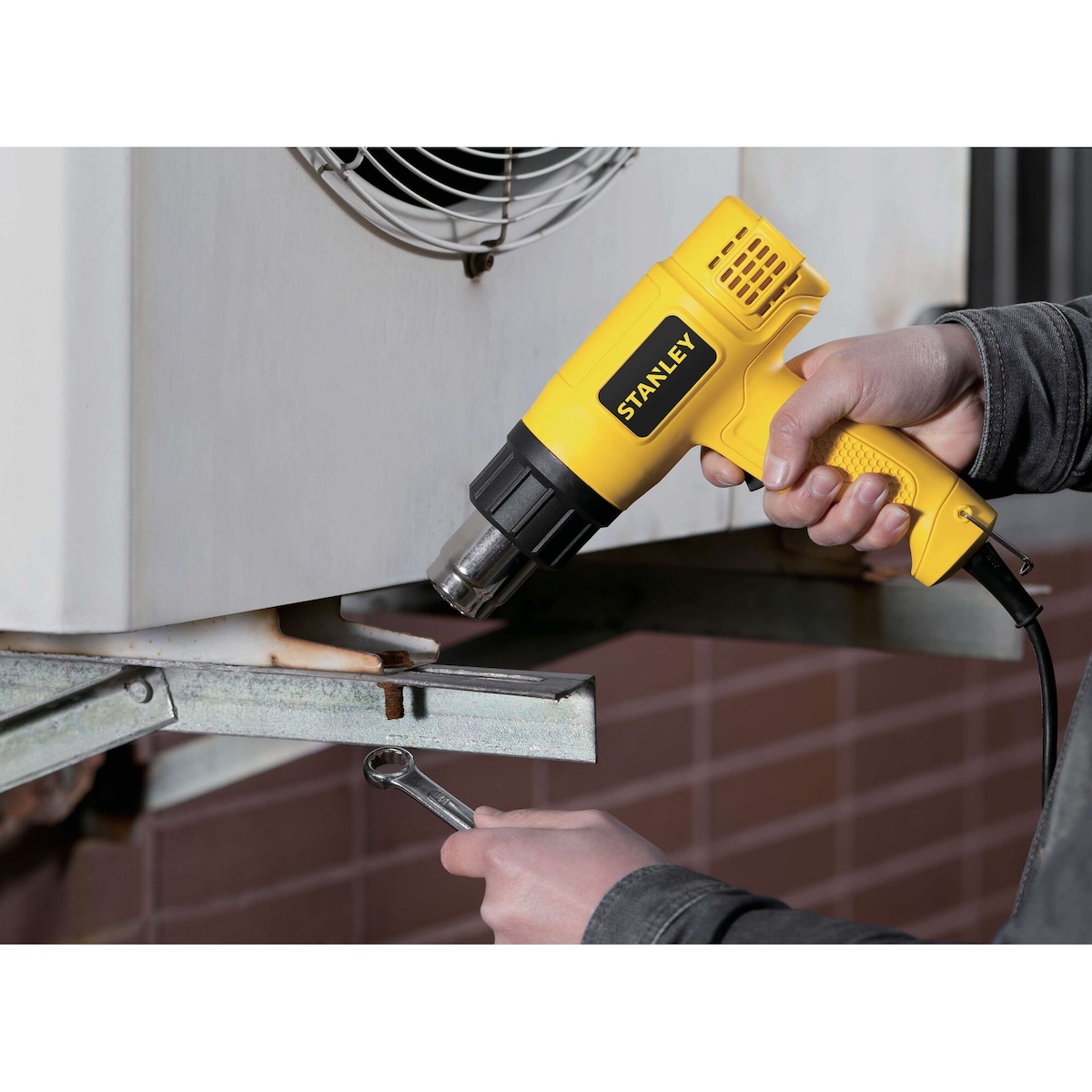 Stanley SXH1800-IN 1800W 2 Speed Heat Gun - photo 7